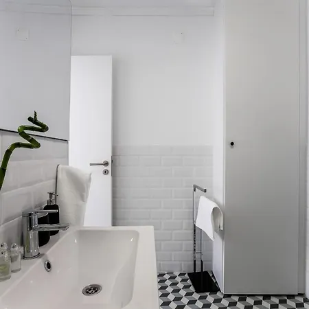 Alfama Chic Rua Dos Remédios Apartamento *